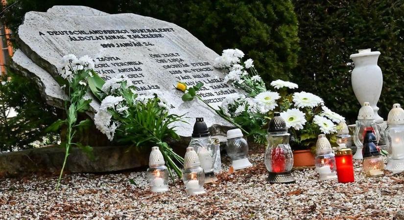 "Nagyon nehéz ma is, mondta a kapuvári gyászoló apa, 27 éve volt a kőszegi diákok busztragédiája