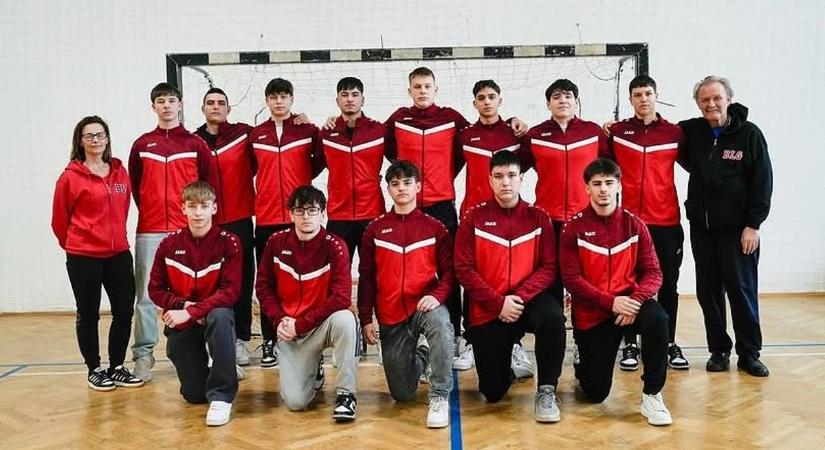 Kézilabdában és futsalban is remekelt a Bárdos a diákolimpián