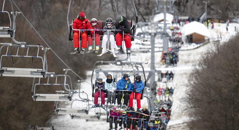 Jobb, ha leveszi a zoknit, ha nem akar menet közben megfagyni