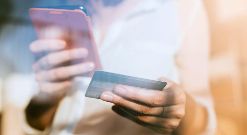 Csak a bankja éberségén múlt, hogy nem kopasztották meg egy be nem fizetett villanyszámlára hivatkozva