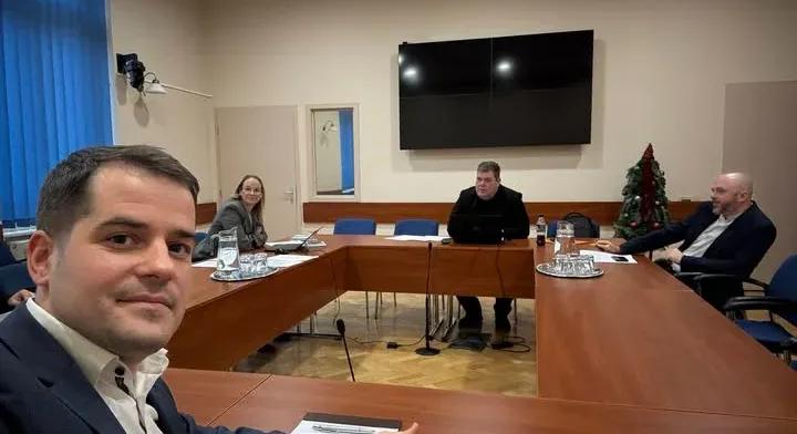 A Fidesz a teljes győri városvezetést meghallgatta egy parkolási bírság ügyében, csak a magnófelvétel nincs meg a jegyzőkönyvhöz