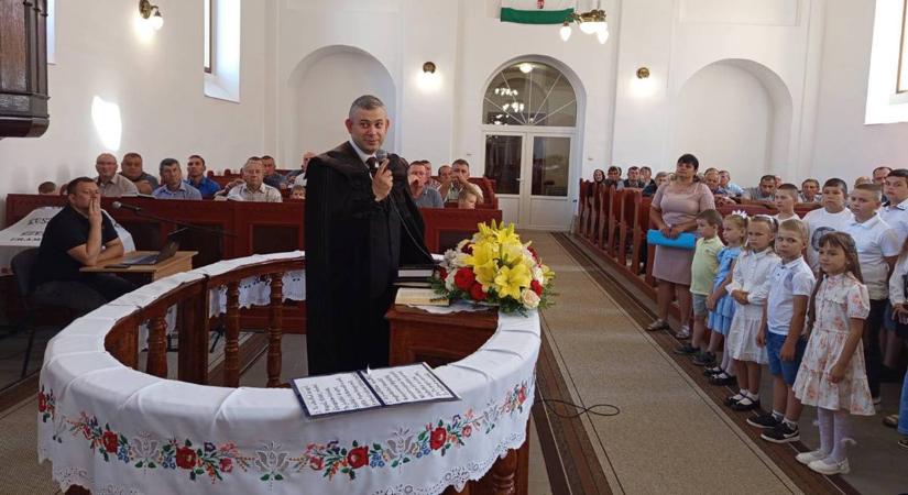 Beszélgetés Barta Attila fornosi református lelkésszel - „A csoda mindig ott történik, ahol nehézségek vannak”