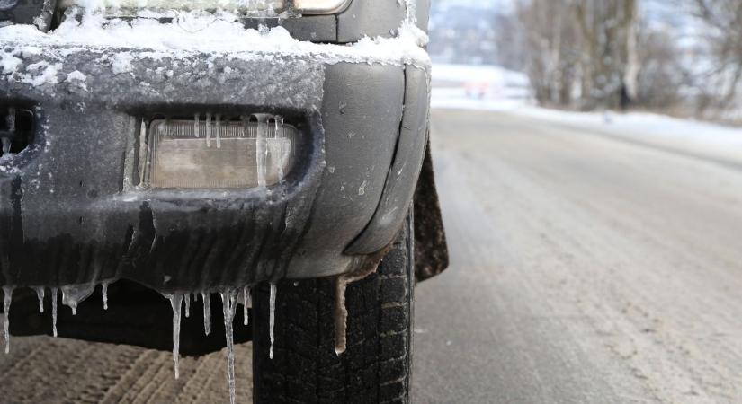 Ha télen így indítod az autódat, hatalmas hibát követsz el