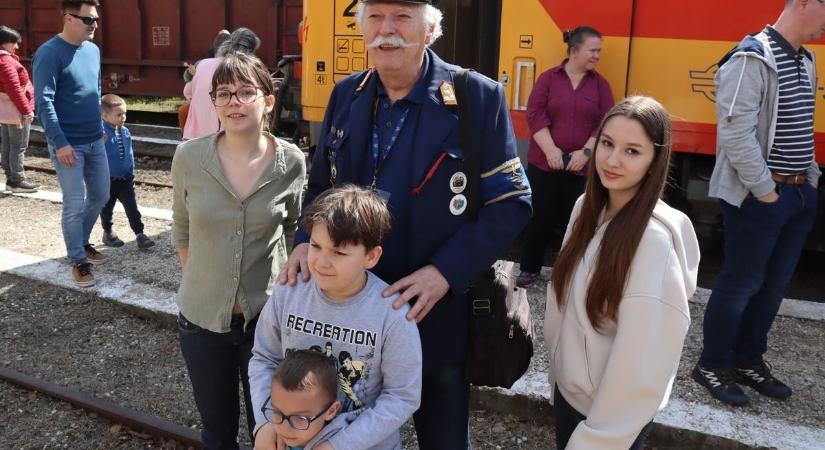 Nosztalgiavonat járja be Szeged, Makó és Hódmezővásárhely térségét