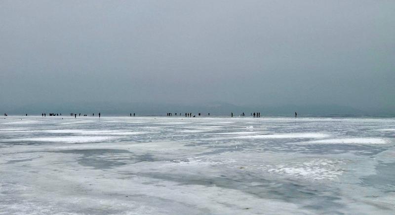 Életveszélyes a Balaton jege!