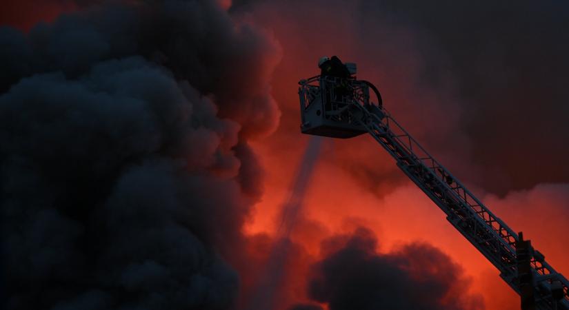 Kigyulladt egy lakás Lábatlanban