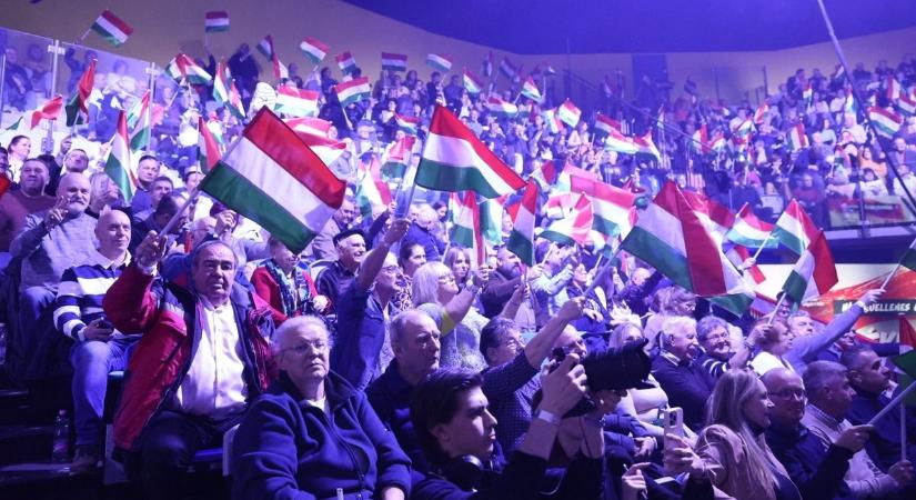 „A jövőnk a tét” – Megszólalt a kaposvári háborúellenes gyűlés résztvevője a sorsdöntő hónapokról