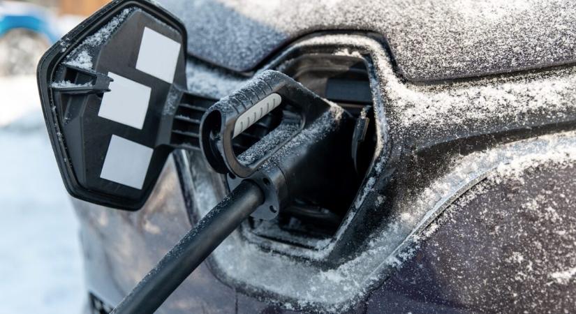 Akkora téli vihar csapott le, hogy 230 ezren áram nélkül maradtak