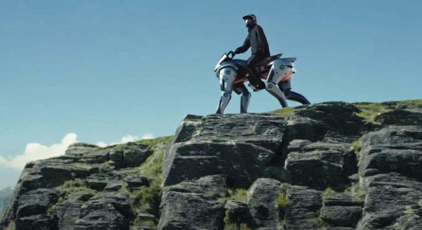 Jön a robotló és a terepjáró szerelemgyereke, nem is akárki fogja gyártani