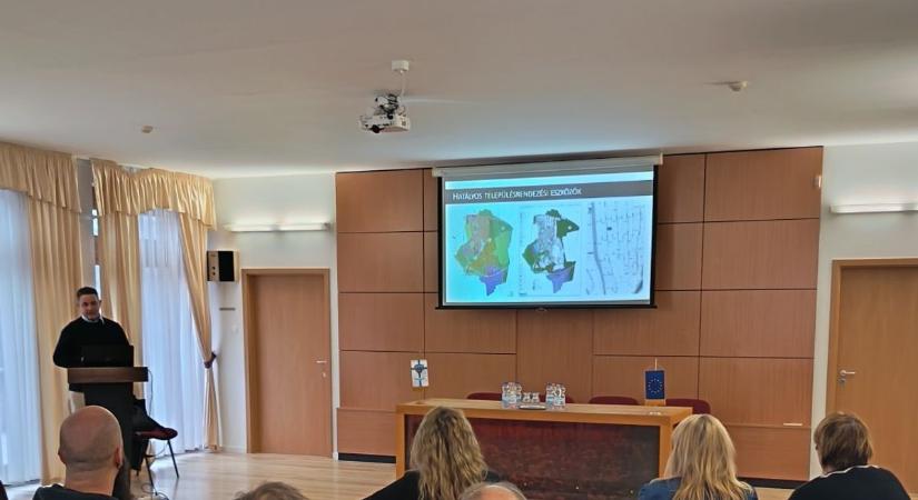 Nem zárult le a véleményezés – lakossági fórumot tartott az önkormányzat