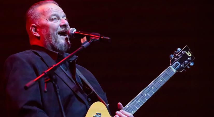 Történelmi koncertet adott az Ismerős Arcok: ilyenre még nem volt példa – Fotókon az Aréna buli