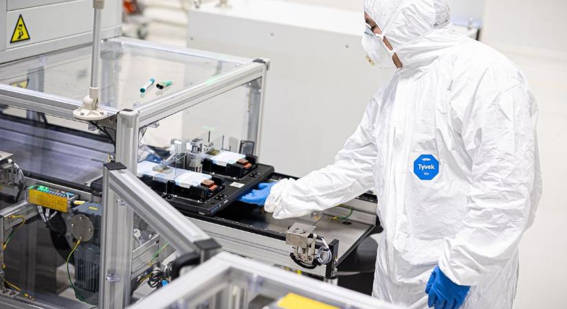 Már Magyarország is a veszélyzónában: komoly bajt okoz a világ chipgyáraiban a vízhiány, felfoghatatlan mennyiségű pénz úszik el a semmibe