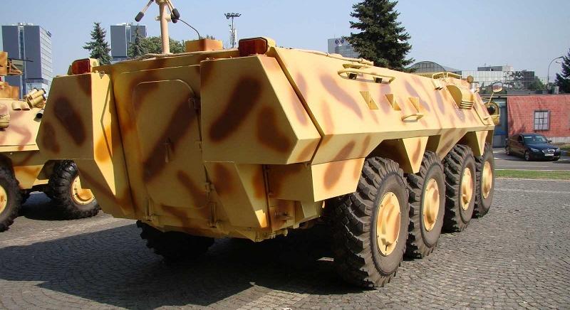 „Őrület, ami a román fegyveriparban zajlik” – Több százmillió dollár parlagon, a gyárakban nő a fű