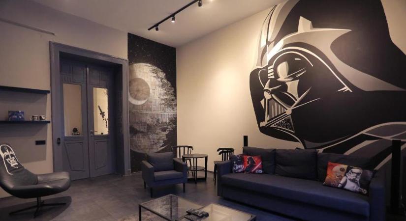 A Halálcsillagnál is jobb eladó lakást kínálnak – Darth Vader lézerkardja is része a galaktikus dizájnnak (galéria)