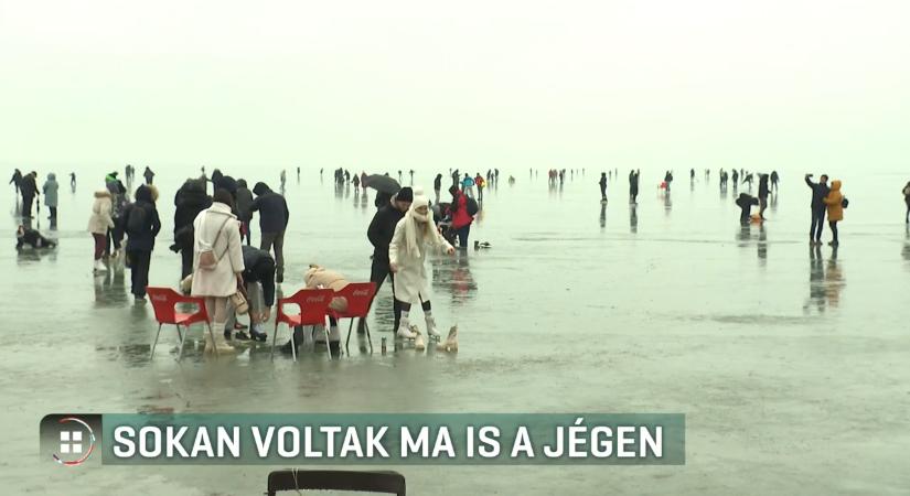 „Bízok a tíz centiben” – hiába életveszélyes a Balaton jege, rengetegen ráléptek
