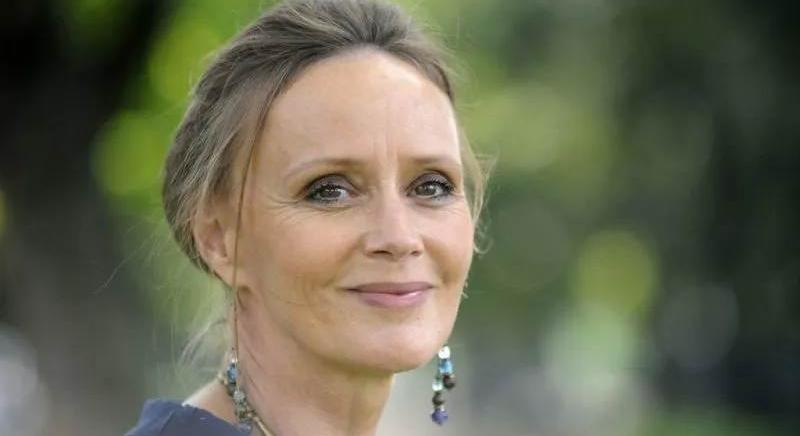 „A művészet elfogadóbbá, nyitottabbá nevel minket” – Nagy-Kálózy Eszter 60 éves