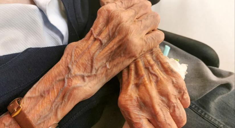 105 éves lett egy olasz nő, úgyhogy újra járhat gyerekorvoshoz