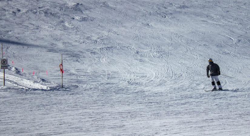 Halálos ütközés történt egy osztrák sípályán, egy 14 éves fiú elmenekült a helyszínről