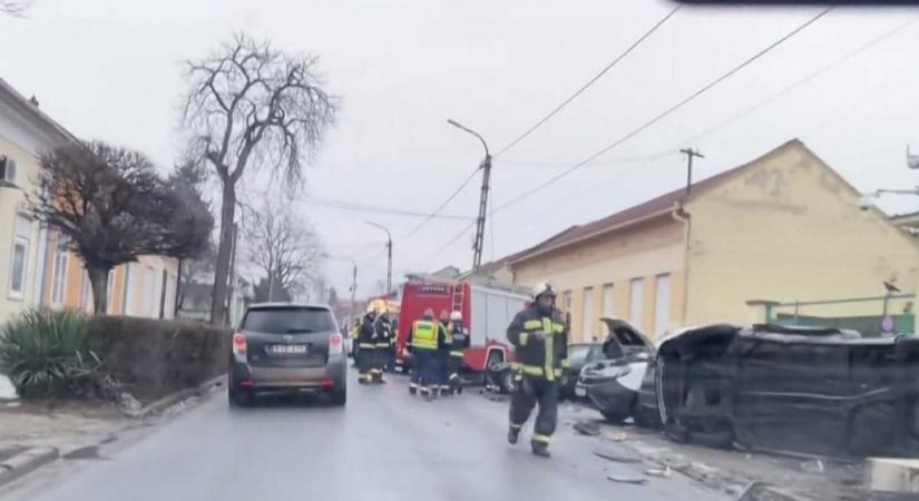 A gyöngyösi száguldozó a neten menőzött, kiderült, nem először sodorta veszélybe mások életét - videóval