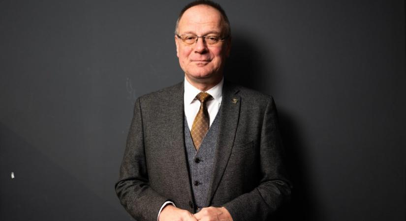 Navracsics a Szőlő utcai javító bezárásáról: az se tudja, hogy ez megoldás-e, aki a döntést hozza