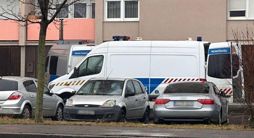 Kilencemeletes társasházból zuhant ki egy férfi, már nem lehetett megmenteni az életét