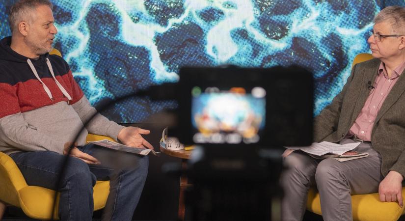 Juhász Péter (Juhi): Hogy tudnak ezek a tükörbe nézni?