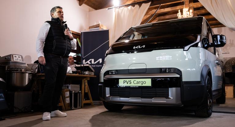 Az elektromos átállás nem a jövő, az úttörő megérkezett a magyar utakra