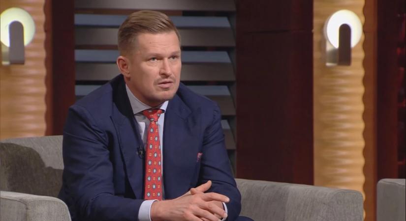 „Apaként felelősséged van” – Varga Sándor figyelmeztette a vállalkozót a Cápák között-ben