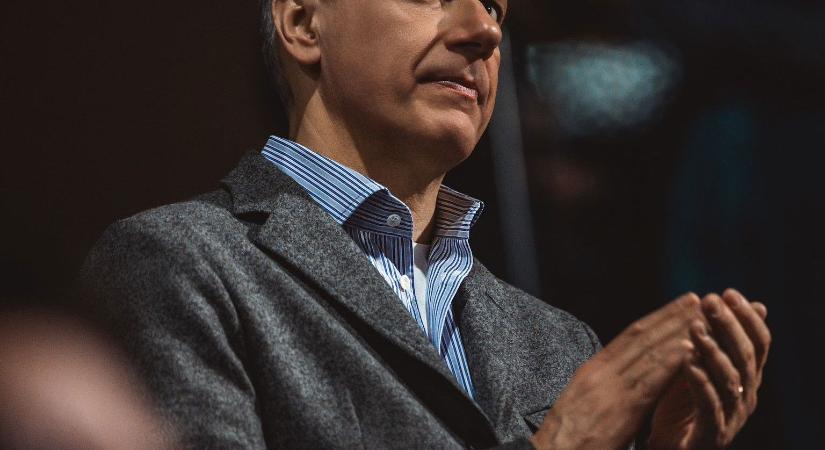 Lázár János miatt vallott be mindent a magyar énekes, közmunkásként dolgozott, mert saját bevallása szerint másra nem volt alkalmas