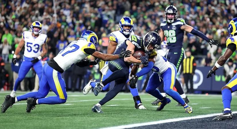 Újabb izgalmas végjáték után a Seattle a Rams legyőzésével jutott a Super Bowlba – videó