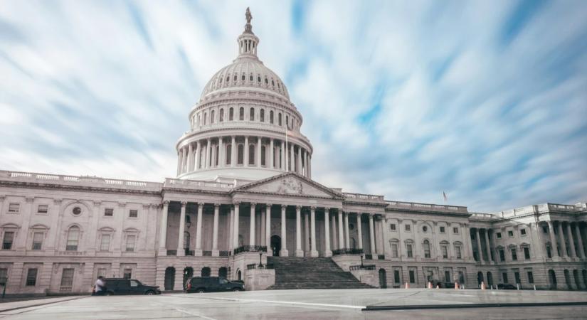 Ritka hármas bravúrt hozott össze Trump, erre a piacra kell most nagyon figyelni