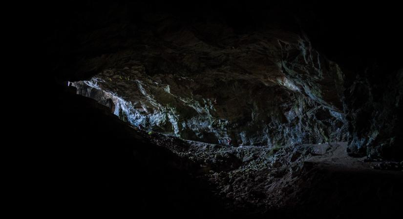 Áll a bál a legősibbnek gondolt barlangrajz körül