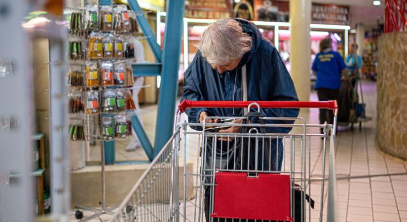 Jól járnának vagy csalódnának a magyar nyugdíjasok, ha euróban kapnák az ellátást?