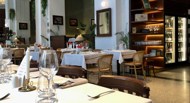 Pierre alig hitte, hogy a halászlevet így kiengedték, pedig csak ezután jött a feketeleves