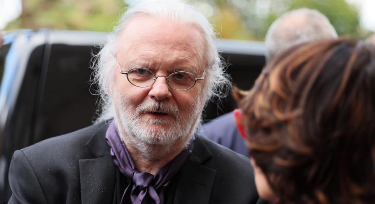 „Elhúzódó öngyilkosság volt” – alkoholizmusáról valott a Nobel-díjas író