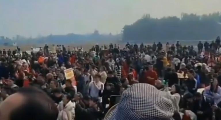 Disznóvágáshoz kért segítséget egy nő, ezrek érkeztek a falujába