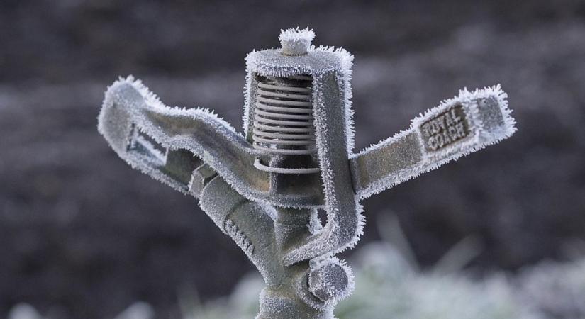 Öntözőrendszer téliesítése – amit januárban még menteni lehet