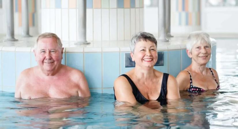 Ingyenes, gyógyfürdős rehabilitációra jelentkezhetnek a kisnyugdíjasok