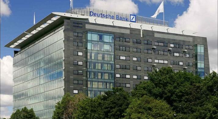 Közel 100 fiók bezárását tervezi a Deutsche Bank – Jön az MI-alapú digitális ügyintézés?