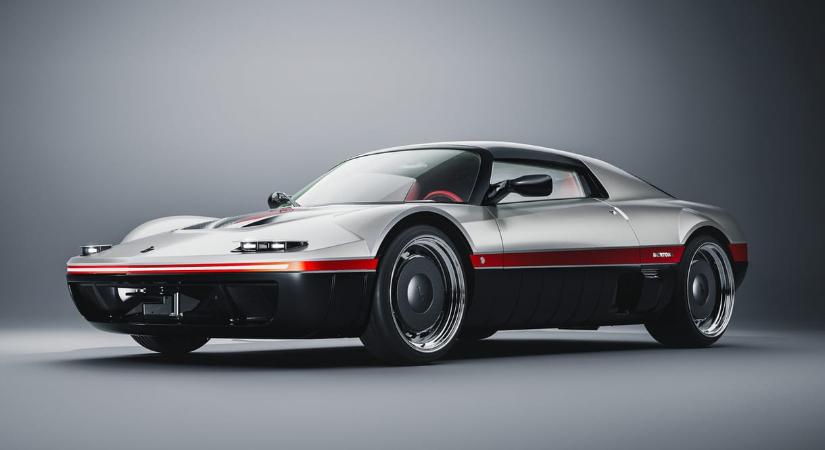 Alaposan kimaxolja a retrót az olaszok vadonatúj kézi váltós sportkocsija