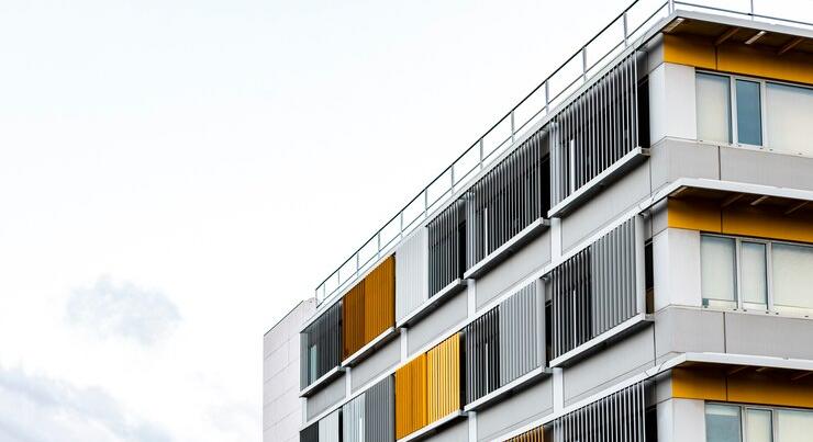 Mérséklődhet a lakóingatlanok drágulási üteme