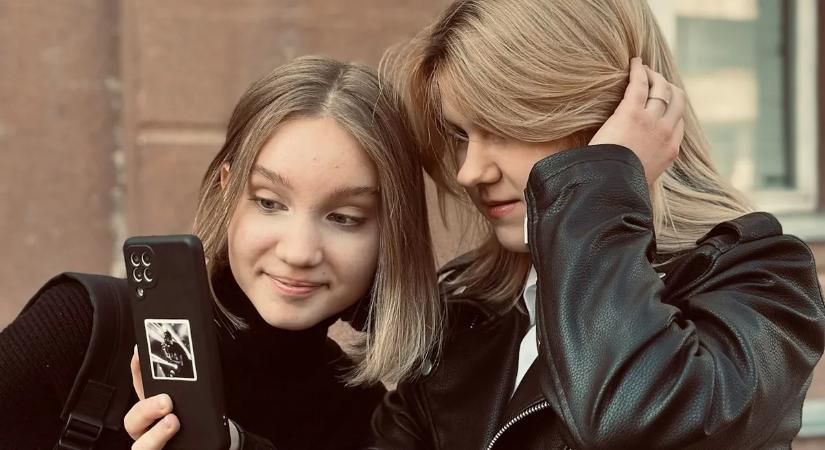 A Meta megpróbálja elzárni veszélyes chatbotjait a fiatalok elől