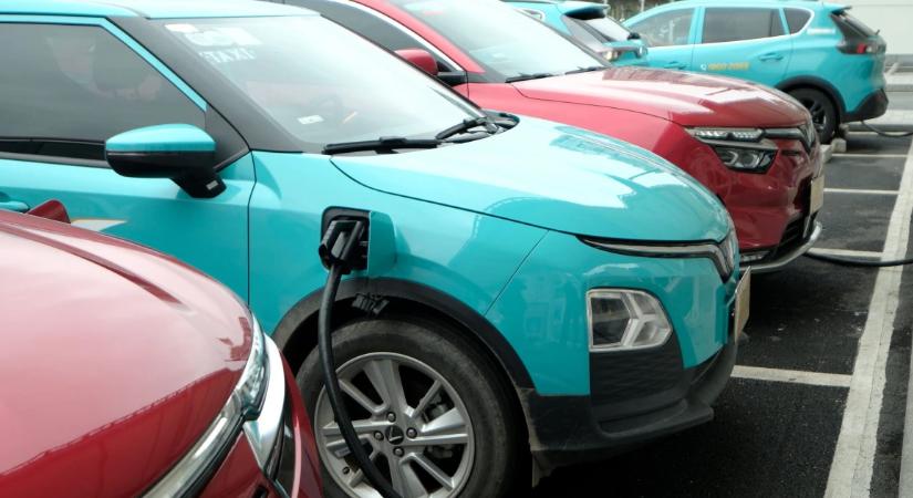 Vámforradalom az indiai autópiacon. Tizedére csökkenhet az EU-s járművek vámja