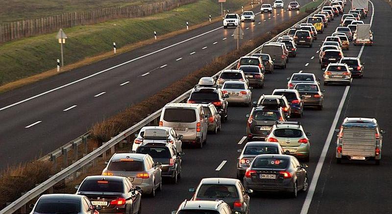 Magyarországra is eljönnek a forgalom alapján megnyitott „okos leállósávok”