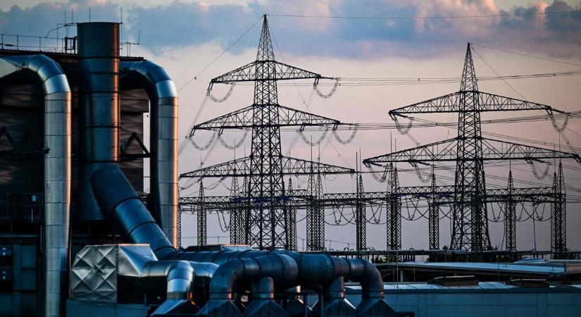 Oroszok által felbérelt támadók mehettek neki 500 ezer háztartás fűtésének Lengyelországban