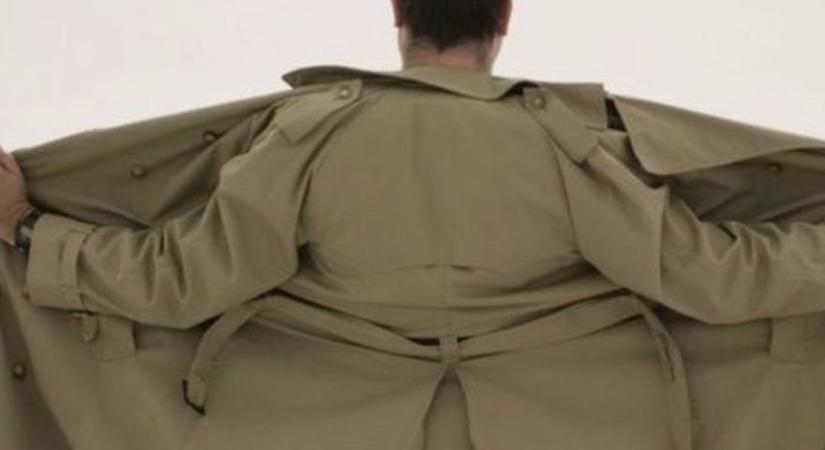 Szatír a miskolci villamoson