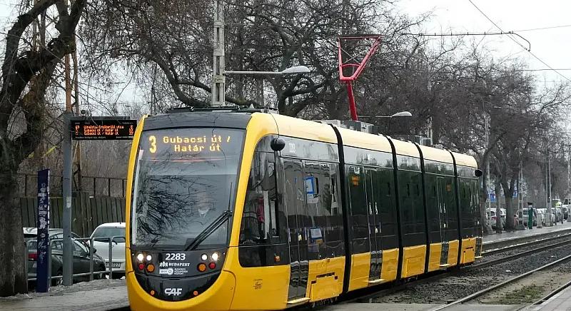 Forgalomba állt a századik CAF Budapesten