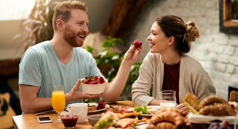 Tényleg hizlal a szerelem? Most kiderül, miért szaladnak fel a pluszkilók egy kapcsolatban