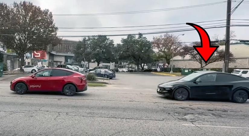 Egy fekete autó követ, ha beszállsz a robotaxiba