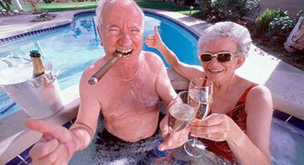 Orbán főtanácsadója úgy számol, amióta ők kormányoznak, a nyugdíjak reálértéke 48 százalékkal nőtt